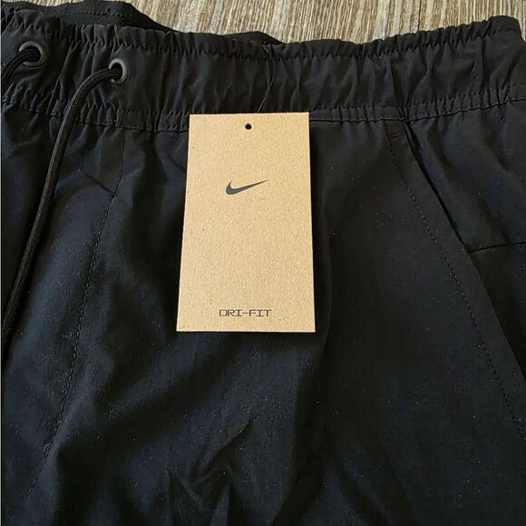 Nike Unlimited Dri-FIT 5" Unlined Versatile Training Shorts Black DV9336-010 L - Picture 4 of 14